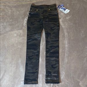 NEW Nygard SLIMS Luxe Denim (XS)